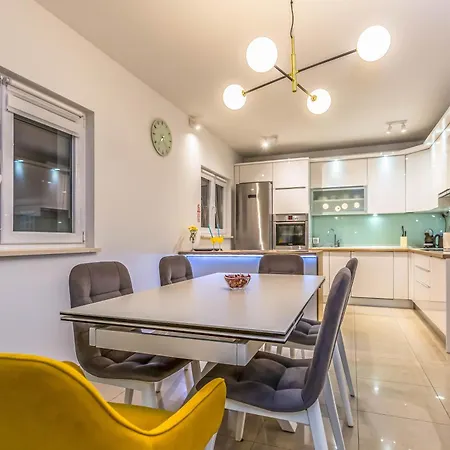Villa Astera- Sea View